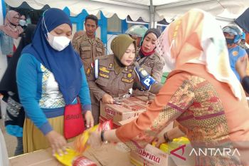 Disperindag Baubau gandeng distributor dan Bulog menggelar pasar murah