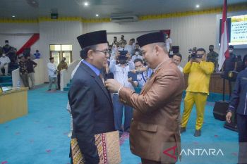 Edi Efrison resmi dilantik jadi anggota DPRD Kampar