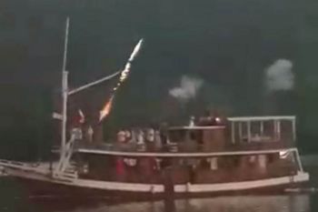Balai TNK panggil pelaku wisata terkait kembang api di Pulau Kalong
