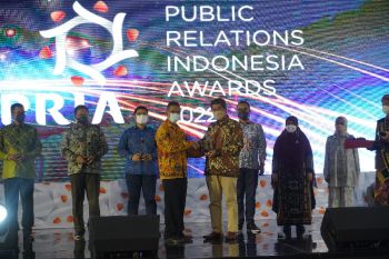 Semen Gresik raih Best Annual Report dalam ajang PRIA 2022
