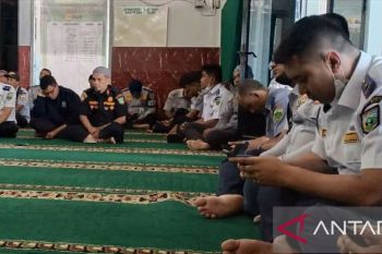 Dishub memulai kegiatan dengan wirid pagi selama ramadhan