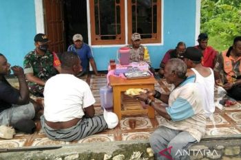 Babinsa Yapen imbau warga peduli lingkungan guna hindari bencana