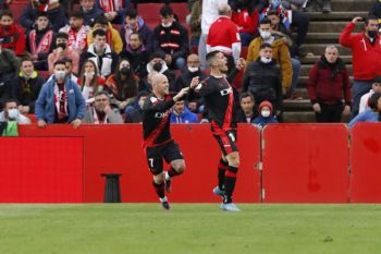Liga Spanyol - Vallecano bermain 1-1 lawan Valencia