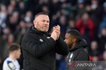 Rooney siap gabung staf MU jika Carrick ditunjuk pelatih interim