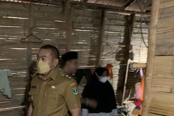 Tim Safari Ramadan Sumbar bantu bedah rumah warga di Kabupaten Solok