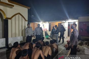 Polisi amankan 10 remaja hendak tawuran