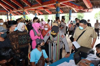 Lombok Barat menggencarkan sosialisasi vaksin ketiga untuk kemudahan mudik
