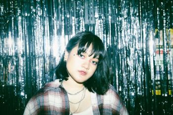 Rasyiqa bawa musik pop rock awal 2000-an lewat single "Get Up (Get Out)"