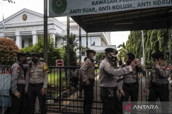 Terbukti melakukan tindak pidana terorisme, Munarman divonis tiga tahun penjara