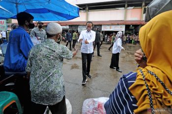Jokowi harap BLT minyak goreng ringankan beban pedagang kecil