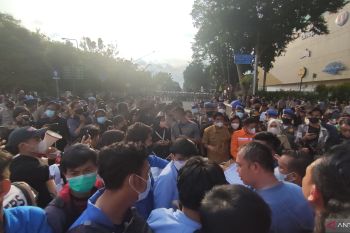 Polisi terjunkan 926 personel  amankan demo mahasiswa di Palembang