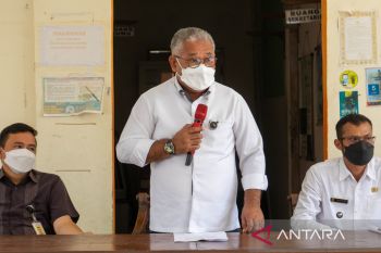 KSP kawal perbaikan mangrove dan akses jalan untuk petani garam Cirebon