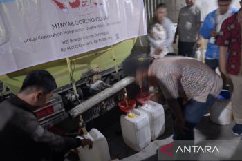RNI salurkan 9.350 kg minyak goreng curah di Kota Manado