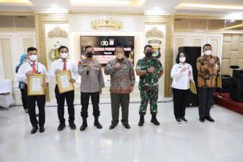 Gubernur Lampung beri penghargaan personel Polda Lampung, Dirjen Bea Cukai, dan BNNP Lampung