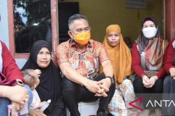 Wali Kota Tarakan serahkan paket bantuan untuk warga