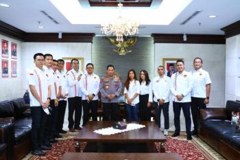 Pesepeda putri Ayustina bertekad raih medali emas pada SEA Games Hanoi