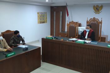 Hakim tunda sidang praperadilan MAKI terhadap Menteri Perdagangan terkait mafia minyak goreng