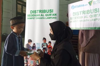 Pekan pertama Ramadhan, Dompet Dhuafa Lampung salurkan 500 Al Quran ke wilayah pelosok