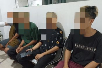 Enam pemuda di Lombok Tengah adu jotos dan adu sajam, semua berakhir di ranjang puskesmas