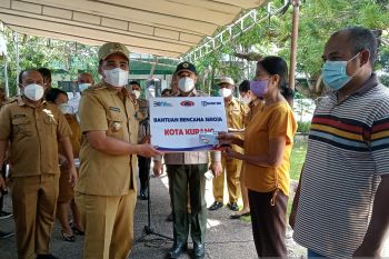 Pemkot Kupang mulai salurkan dana bantuan bencana seroja