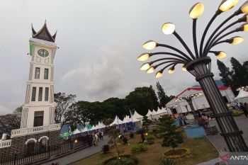 Wapres Ma'ruf Amin datang, akses ke Jam Gadang Bukittinggi ditutup