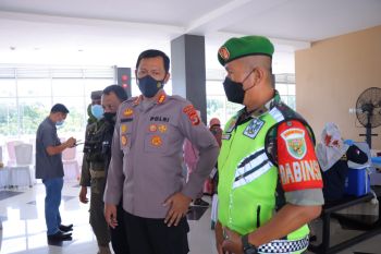 Polda Lampung cek pos pelayanan vaksinasi untuk pemudik