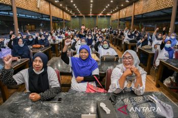 Emak-emak dapuk Sandiaga maju Capres 2024