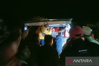 Dua warga Aceh tewas tertimbun longsor