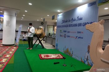 BRI Manado berbagi kebahagiaan dengan anak yatim di bulan Ramadhan