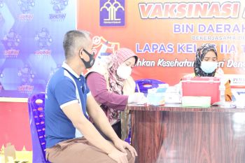Lapas Tembilahan vaksinasi massal bagi keluarga petugas dan WBP