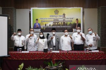 Kanwil Kemenag Papua imbau penceramah menjadi agen moderasi beragama