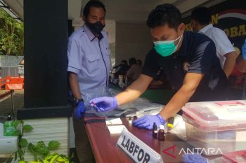 20 kg ganja dan 4 kg sabu hasil penindakan Polda Jateng dimusnahkan