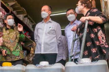 Distribusi minyak goreng curah dipastikan lancar