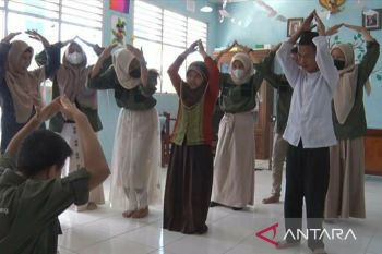 Forum Anak Padang Panjang gelar "One Day with Disability" di SLB Mutiara Bunda