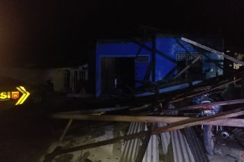 Padang dirikan tenda darurat untuk korban puting beliung