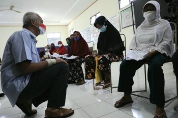 Pantau penyaluran BLT Migor, Ganjar ingatkan jangan untuk beli pulsa