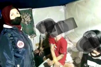 Polisi Bukittinggi tangkap tiga orang karena narkoba, satu orang ibu rumah tangga