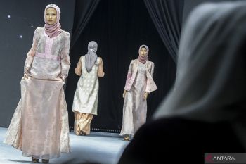 Lima bahan kerudung yang nyaman digunakan di negara tropis