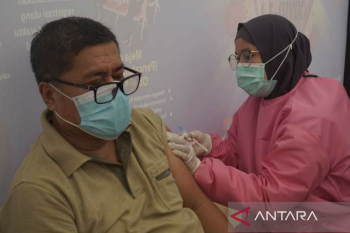 Vaksinasi lansia di Kendari mencapai 54,82 persen