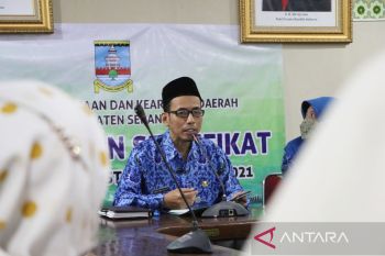 35 Perpustakaan di Kabupaten Serang terima sertifikat akreditasi Perpusnas