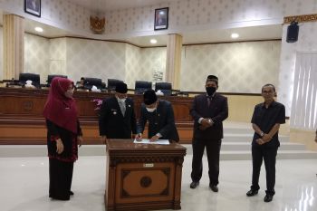 DPRD-Pemkab Agam sahkan Perda pencegahan pemberantasan narkotika