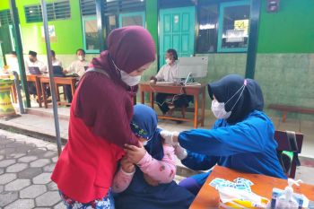 Kemenag Kulon Progo lakukan vaksinasi COVID-19 di Ponpes Nurul Quran Hargorejo