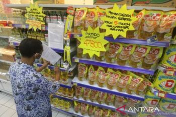 Pengamat minta Polri kedepankan sosial-ekonomi  atasi kelangkaan minyak