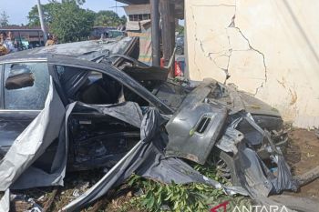 Sopir ngantuk, mobil di Bengkulu Tengah tabrak pedagang sayuran