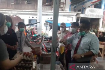 Pemkab Mitra awasi stok minyak goreng