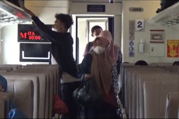 KAI Divre IV Tanjungkarang sebut tiket mudik Lebaran habis terjual