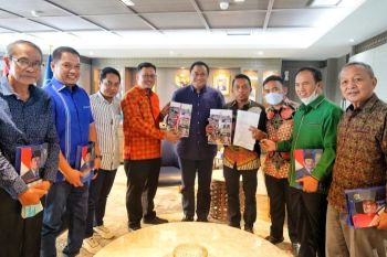 DPRD Sulsel antar dokumen aspirasi masyarakat ke DPR RI