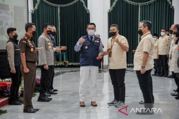 Pengukuhan Satgas Saber Pungli Jawa Barat