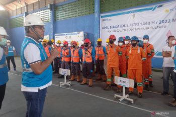 PLN Suluttenggo siagakan petugas untuk kawal jaringan listrik pada Lebaran
