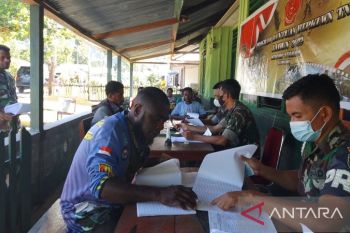 Warga Supiori apresiasi Kodim Biak Numfor salurkan BTPKLWN